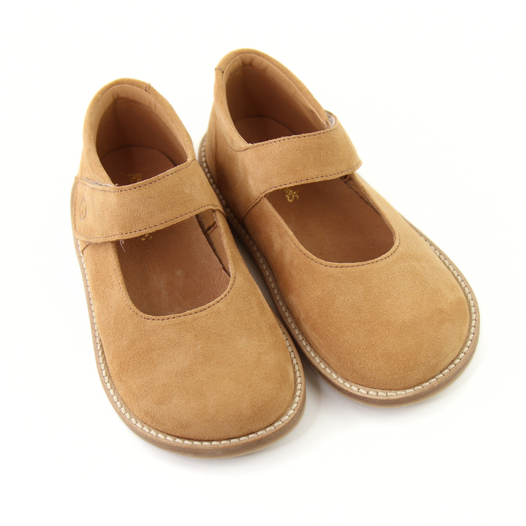 Mercedita-Barefoot-Nani-Barebuds