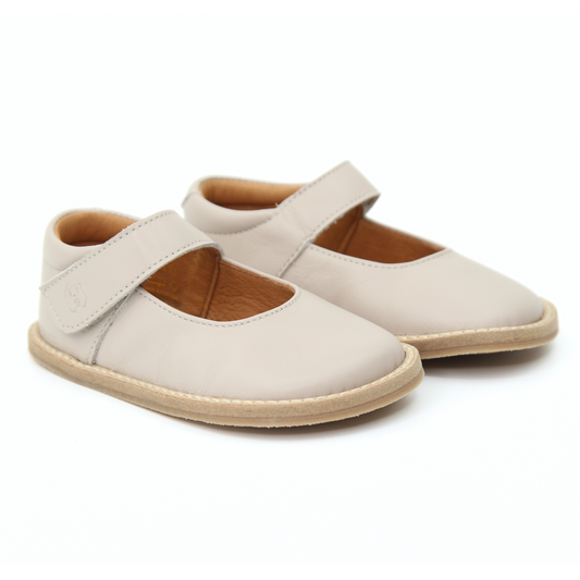 Mercedita-Barefoot-Nani-Barebuds