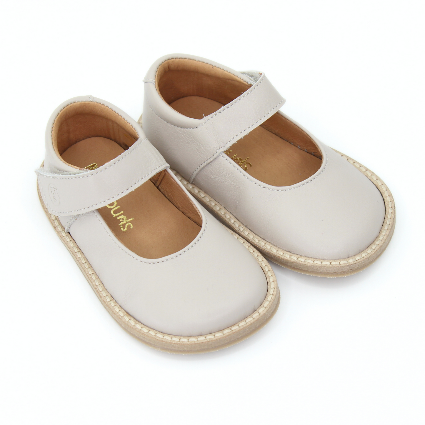 Mercedita-Barefoot-Nani-Barebuds